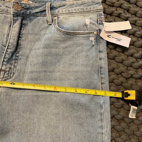 Women's Light Blue Distressed Jeans - Picture 11 of 16